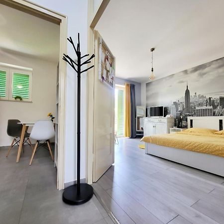 Cozy Apartment With Balcony 10 Min From The Beach 里耶卡 外观 照片